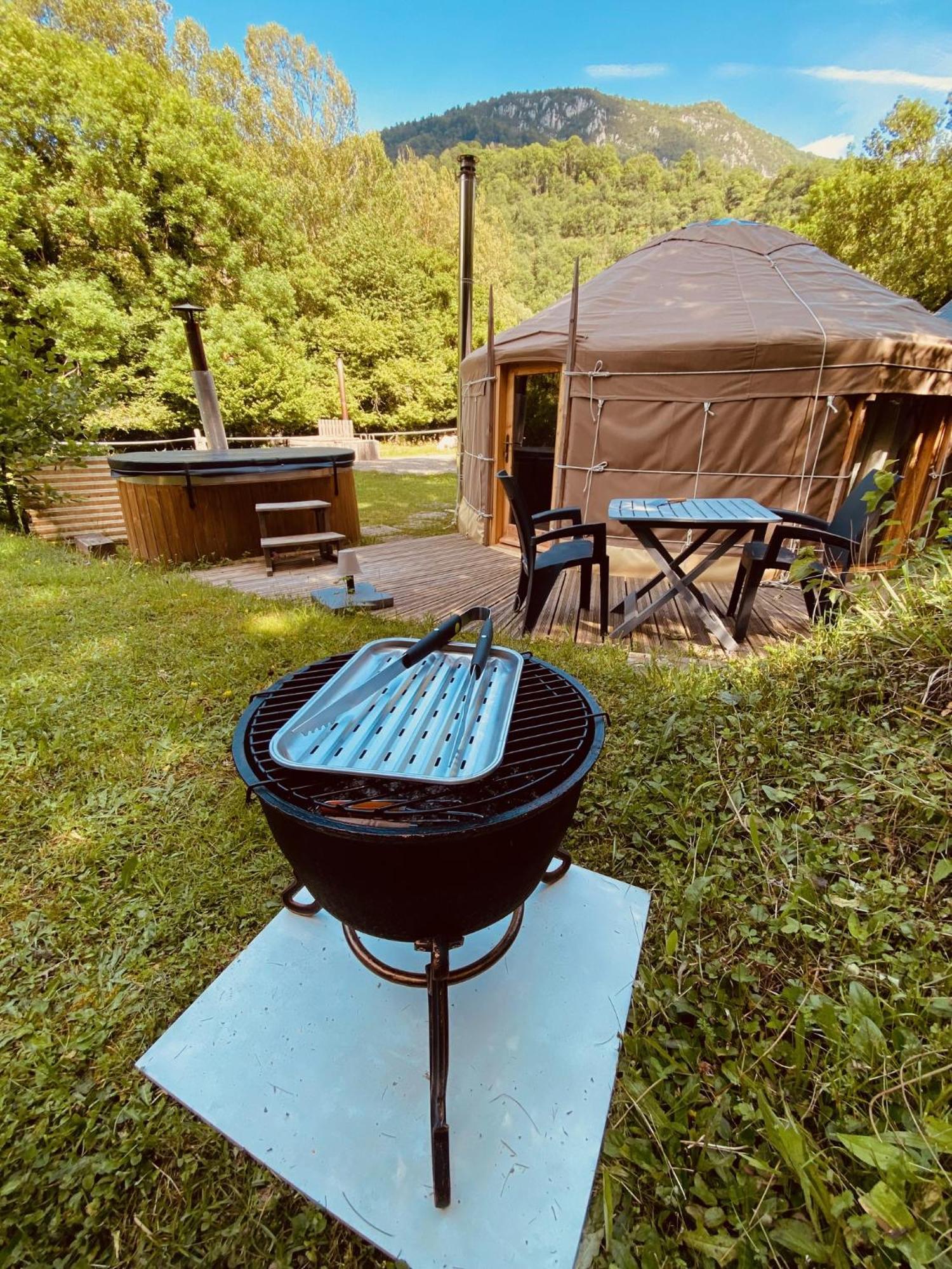 Yourte Et Son Bain Nordique Frechet-Aure Exterior photo